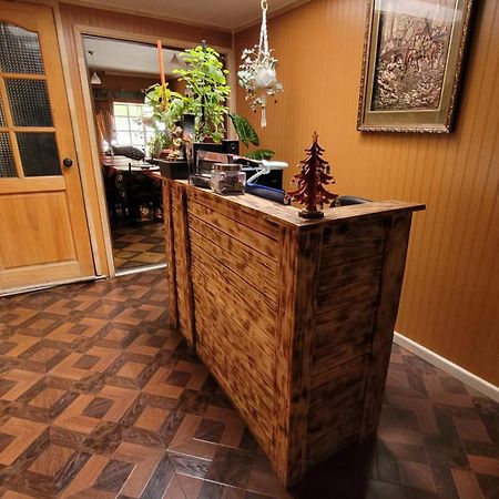פורטו נטאלס Hostal Traveltour El Campesino מראה חיצוני תמונה