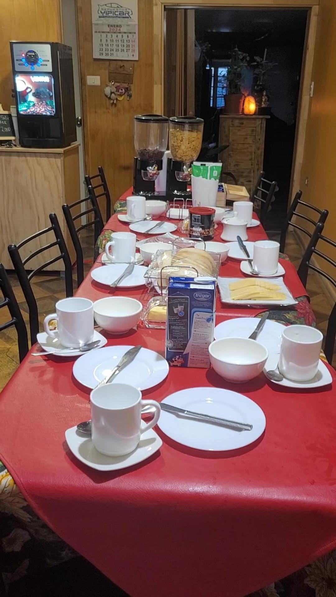 פורטו נטאלס Hostal Traveltour El Campesino מראה חיצוני תמונה
