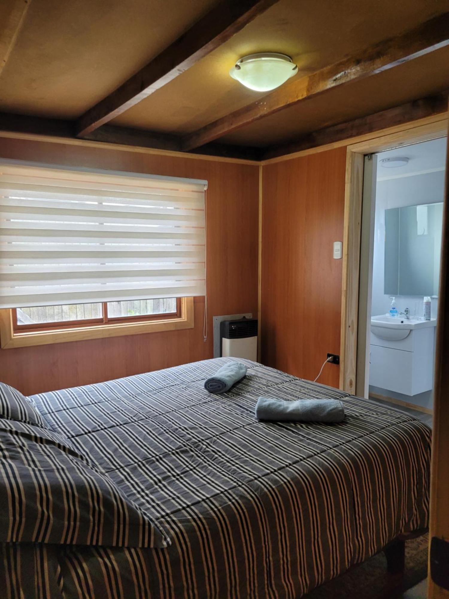 פורטו נטאלס Hostal Traveltour El Campesino מראה חיצוני תמונה